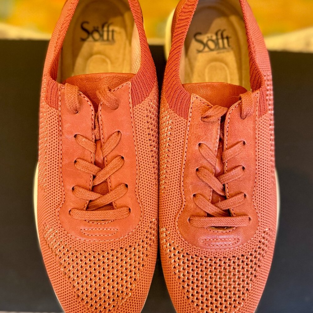 Sofft Novella Burnt Orange Lace Up Sneakers - The Perfect Autumnal Sneaker - Picture 2 of 9
